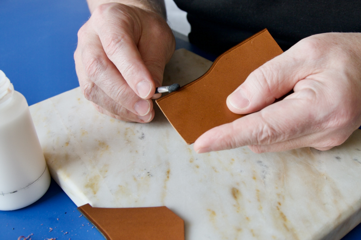 leather craftsman edge sealing