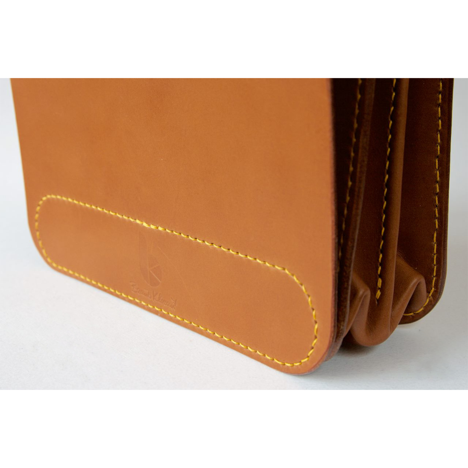 leather messenger bag with cover all flap detail